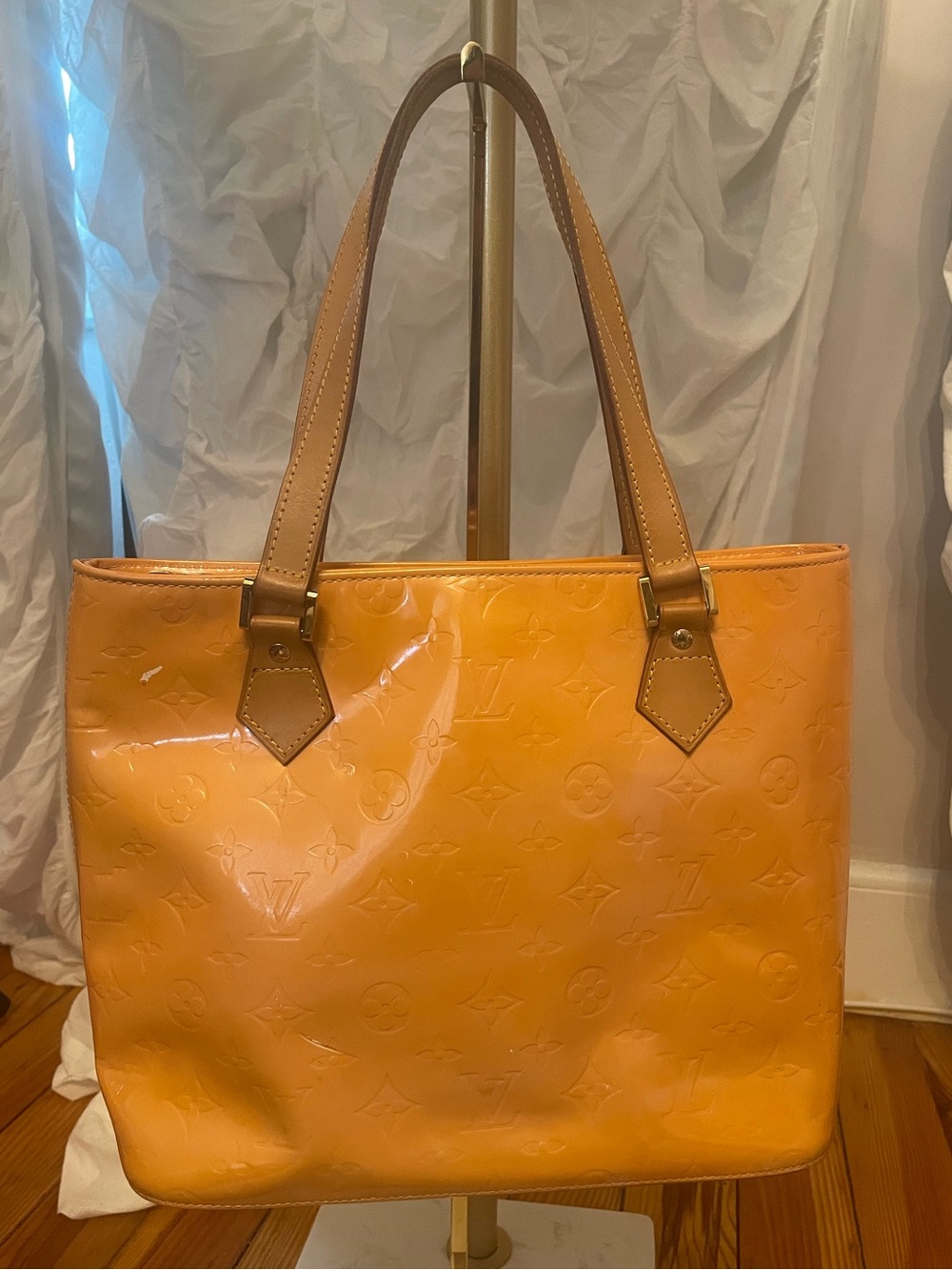 Louis Vuitton Houston in Yellow Vernis